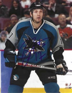 Autographed SCOTT THORNTON 8X10 San Jose Sharks photo