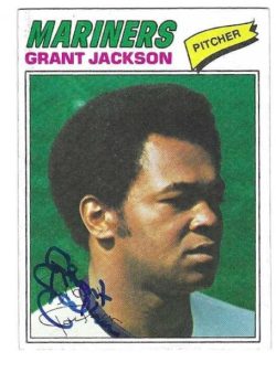 Autographed GRANT JACKSON Seattle Mariners 1977 Topps Card