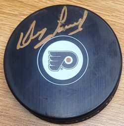 Autographed DOUG FAVELL Philadelphia Flyers Hockey Puck