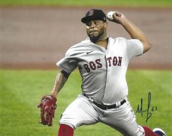 AUTOGRAPHED DARWINZON HERNANDEZ 8X10 Boston Red Sox photo
