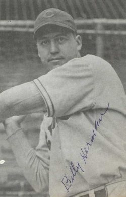 Autographed BILLY HERMAN Chicago Cubs BxW 1973 TCMA Post Card