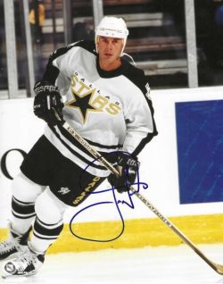 Autographed Autographed JOE NIEUWENDYK 8X10 Dallas Stars Photo