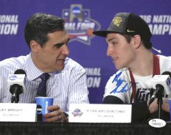 Autographed Ryan Arcidiacono 2016 Villanova University Basketball 8x10 photo JSA