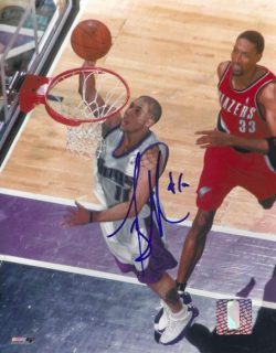 AUTOGRAPHED MIKE BIBBY 8X10 Sacramento Kings photo