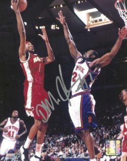 AUTOGRAPHED DERMARR JOHNSON 8X10 Atlanta Hawks Photo