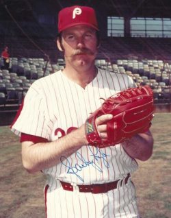 AUTOGRAPHED SPARKY LYLE 8x10 Philadelphia Phillies Photo