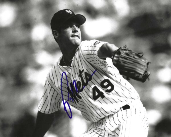 AUTOGRAPHED PETE WALKER 8X10 New York Mets Photo