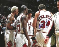 Autographed BILL WENNINGTON 8X10 Chicago Bulls Photo