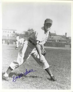 AUTOGRAPHED DOYLE LADE 8x10 Chicago Cubs Photo