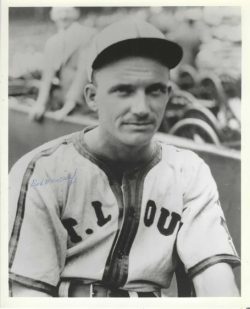 AUTOGRAPHED BOB MUNCRIEF 8X10 St. Louis Browns Photo