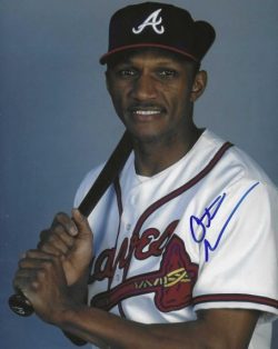 AUTOGRAPHED OTIS NIXON 8x10 Atlanta Braves Photo