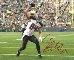 Autographed Cameron Brate 8X10 Tampa Bay Buccaneers Photo