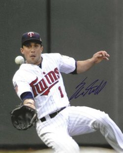 Autographed SAM FULD 8X10 Minnesota Twins Photo