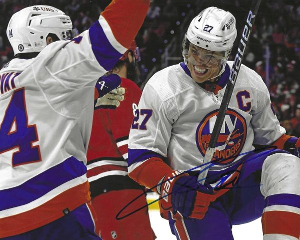 Autographed ANDERS LEE 8x10 New York Islanders Photo