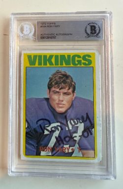 Autographed RON YARY Vikings 1972 Topps Rookie Card #105 BAS Beckett Slabbed