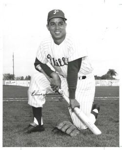 AUTOGRAPHED CHICO FERNANDEZ 8x10 Philadelphia Phillies Photo