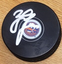 AUTOGRAPHED MATT MARTIN New York Islanders Hockey Puck