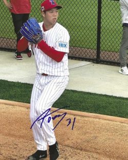 AUTOGRAPHED KOYO AOYAGI 8X10 Philadelphia Phillies