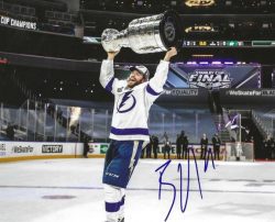 Autographed BRAYDEN POINT 8X10 Tampa Bay Lightning Photo