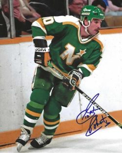 Autographed GORDIE ROBERTS 8X10 Minnesota North Stars Photo