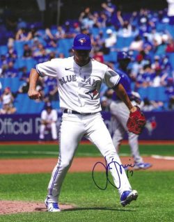AUTOGRAPHED JOSE BERRIOS 8X10 Toronto Blue Jays photo