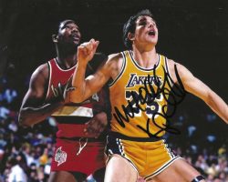 AUTOGRAPHED MITCH KUPCHAK 8X10 Los Angeles Lakers Photo