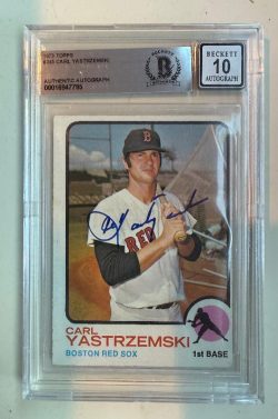 Signed 1973 Topps Carl Yastrzemski Boston Red Sox card #245 Beckett Slabbed -10