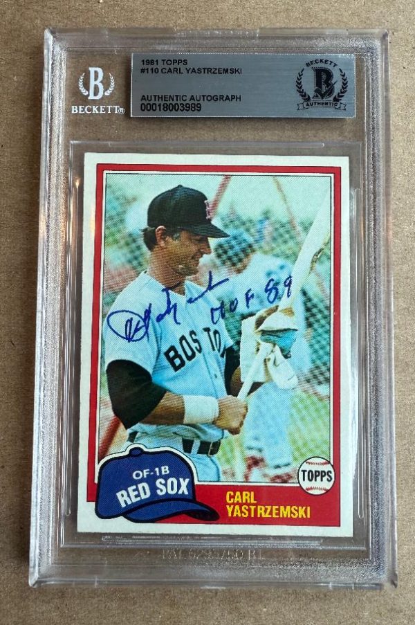Signed 1981 Topps Carl Yastrzemski Boston Red Sox card #110 Beckett Slabbed -10