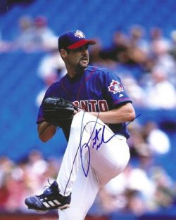 AUTOGRAPHED PETE WALKER 8X10 Toronto Blue Jays photo