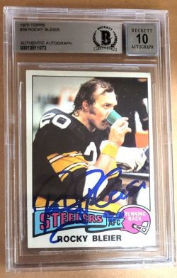 Autographed 1975 ROCKY BLEIER Pittsburgh Steelers Rookie  Card #35 Beckett  Slabbed - Auto Grade 10