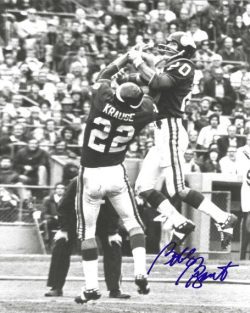 Autographed BOBBY BRYANT 8X10 Minnesota Vikings Photo