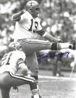 Autographed TOM DEMPSEY 8X10 New Orleans Saints Photo