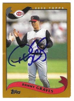 Autographed DANNY GRAVES Cincinnati Reds 2002 Topps Card