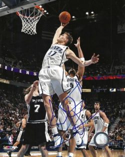 Autographed ANDREI KIRILENKO 8X10 Utah Jazz Photo