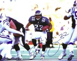 Autographed DUCE STALEY 8X10 Philadelphia Eagles Photo