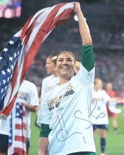 Autographed HOPE SOLO 16X20 USA Soccer Photo