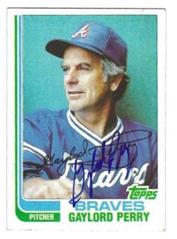Autographed GAYLORD PERRY Atlanta Braves 1982 Topps Card