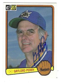Autographed GAYLORD PERRY Seattle Mariners 1983 Donruss Card