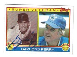 Autographed GAYLORD PERRY Seattle Mariners 1983 Topps Card