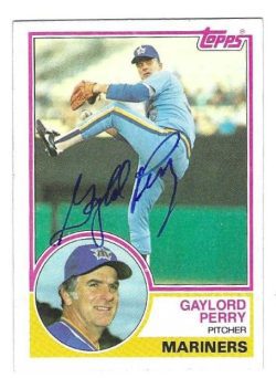 Autographed GAYLORD PERRY Seattle Mariners 1983 Topps Card