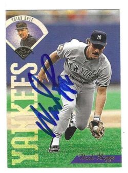 Autographed WADE BOGGS New York Yankees 1995 Donruss Card
