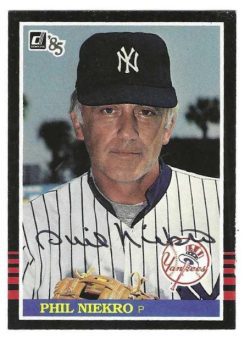 Autographed PHIL NIEKRO New York Yankees 1985 Donruss Card
