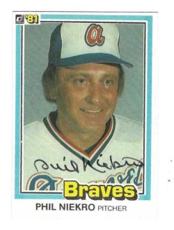 Autographed PHIL NIEKRO Atlanta Braves 1981 Donruss Card