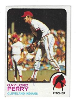 Autographed GAYLORD PERRY Cleveland Indians 1973 Topps Card