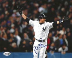 Autographed AARON BOONE 8X10 New York Yankees Photo JSA