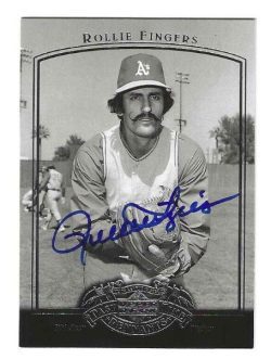 Autographed ROLLIE FINGERS Oakland A's 2005 Upper Deck Past Time Pennants Card
