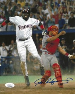 Autographed IVAN RODRIGUEZ Texas Rangers 8X10 photo JSA