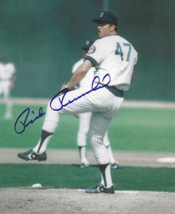 AUTOGRAPHED RICK REUSCHEL 8X10 Chicago Cubs Photo