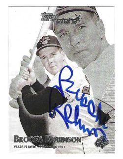 Autographed BROOKS ROBINSON Baltimore Orioles 2000 Topps Stars Card