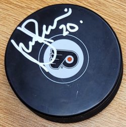 Autographed DAVE POULIN Philadelphia Flyers Hockey Puck